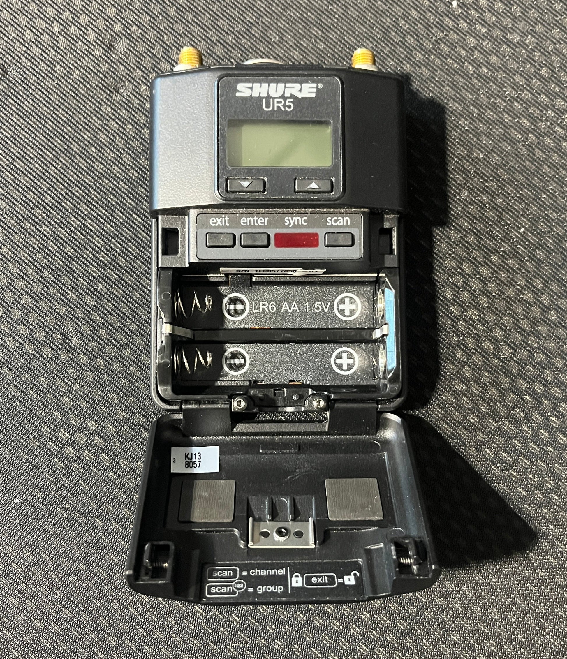 Shure UR5 UHF Bodypack Receiver G1 470-530 MHz, Shure UR5, Shure UR5 UHF Bodypack Receiver, Shure UR5 G1, Shure Bodypack Receiver. We Sell Professional Audio Equipment. Audio Systems, Amplifiers, Consoles, Mixers, Electronics, Entertainment, Live Sound.