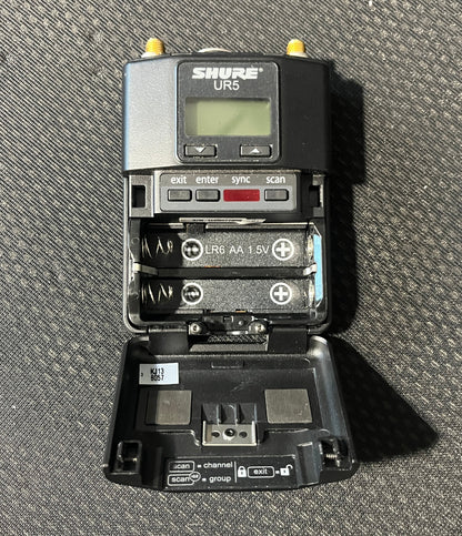 Shure UR5 UHF Bodypack Receiver G1 470-530 MHz, Shure UR5, Shure UR5 UHF Bodypack Receiver, Shure UR5 G1, Shure Bodypack Receiver. We Sell Professional Audio Equipment. Audio Systems, Amplifiers, Consoles, Mixers, Electronics, Entertainment, Live Sound.