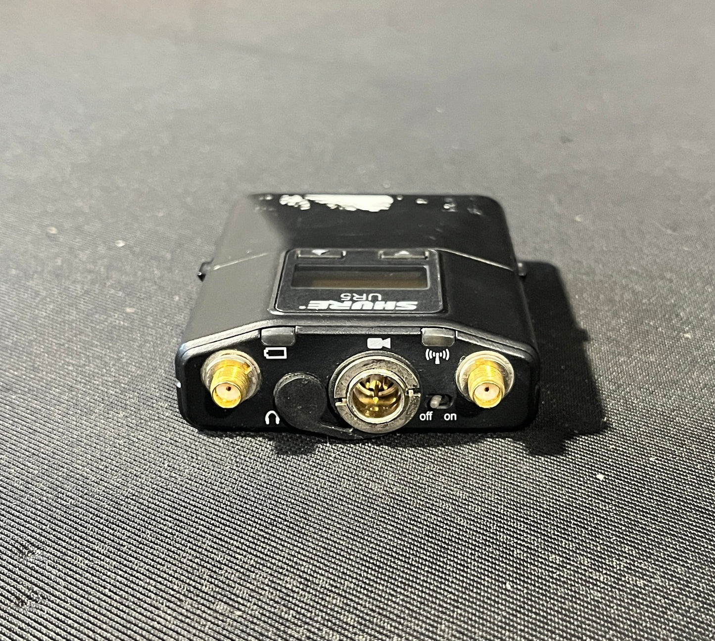 Shure UR5 UHF Bodypack Receiver G1 470-530 MHz, Shure UR5, Shure UR5 UHF Bodypack Receiver, Shure UR5 G1, Shure Bodypack Receiver. We Sell Professional Audio Equipment. Audio Systems, Amplifiers, Consoles, Mixers, Electronics, Entertainment, Live Sound.