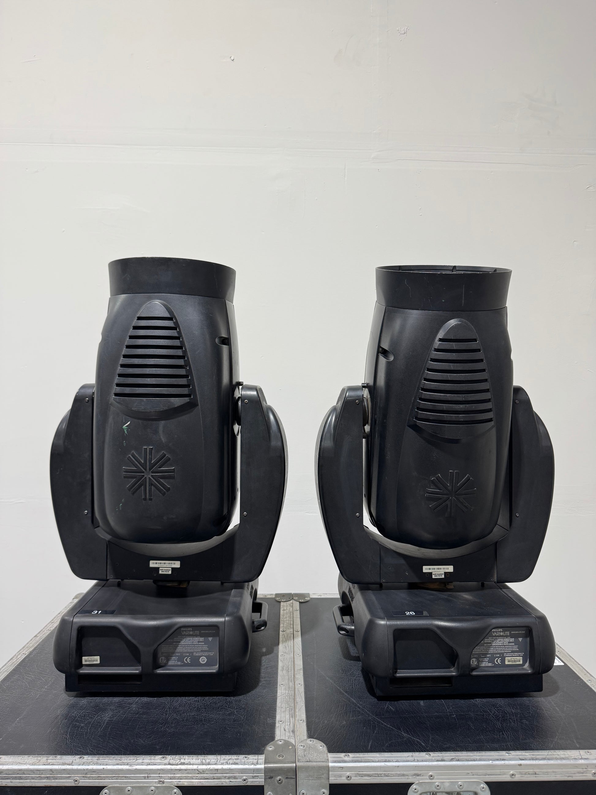 Vari-Lite VL3500 FX Wash Moving Light, Vari-Lite VL3500, VL3500, Vari-Lite Wash Light, FX Wash Light. We Sell Professional Lighting Equipment. Lighting Systems, Fixtures, Consoles, Dimmers, Control Systems, Electronics, Entertainment, Live Lighting.