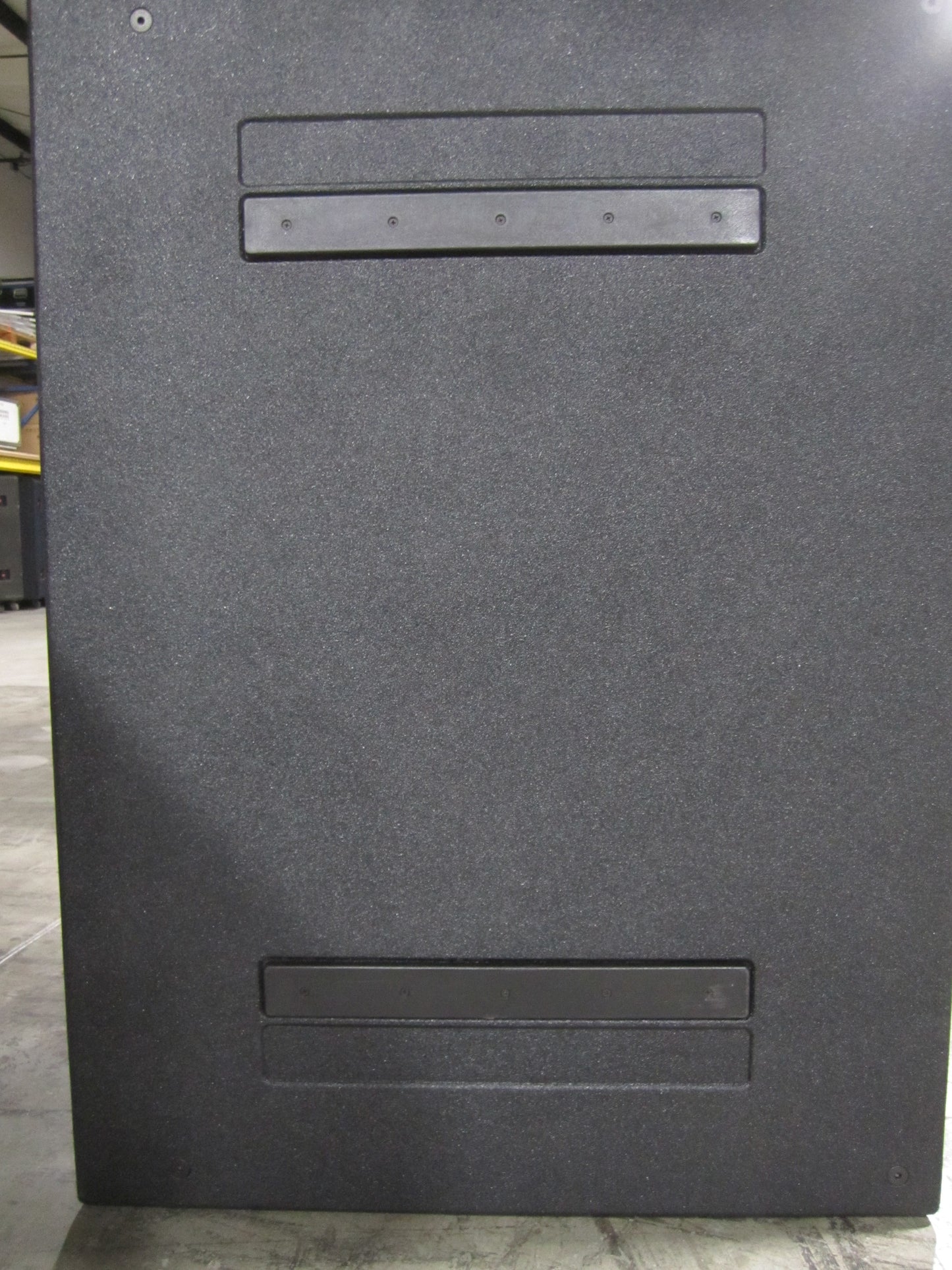 VUE audiotechnik HS221 Subwoofer, VUE SUbwoofer, VUE Extended Low Frequency Subwoofer, VUE Dual 21" Subwoofer, Dual 21" Sub, HS221 Professional Subwoofer, We Sell Professional Audio Equipment. Audio Systems, Amplifiers, Consoles, Mixers, Electronics, Entertainment, Live Sound