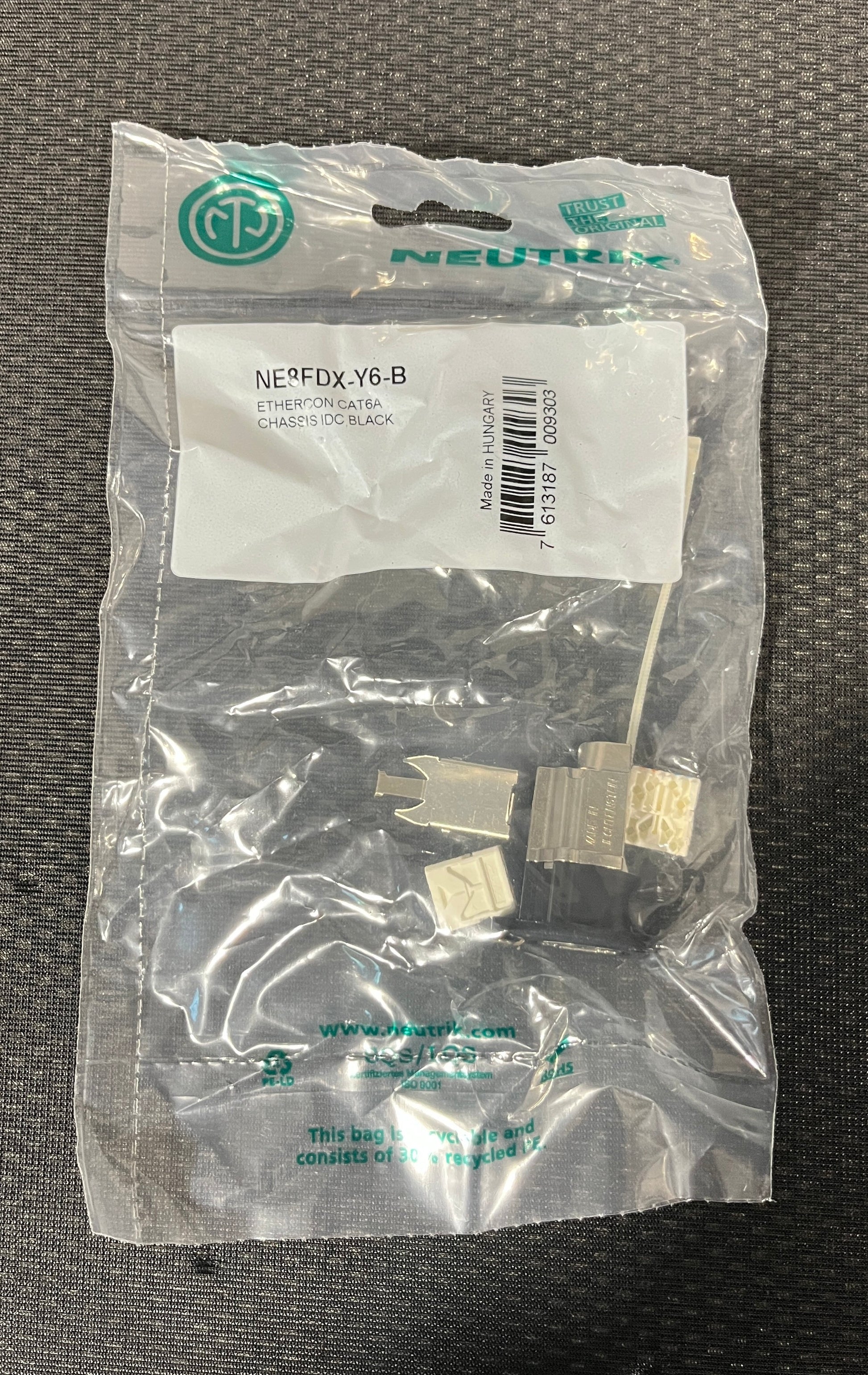Neutrik NE8FDX-Y6-B Connectors, Neutrik NE8FDX-Y6-B Lot, Y6B Connectors, Neutrik Connector Lot, Neutrik NE8FDX-Y6-B. We Sell Professional Audio Equipment. Audio Systems, Amplifiers, Consoles, Mixers, Electronics, Entertainment, Live Sound.