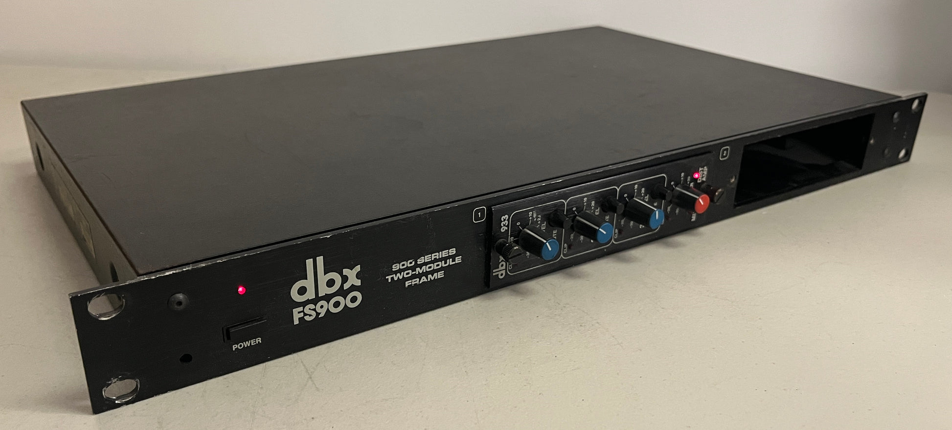 dbx FS900 Chassis. dbx 900 Series Chassis, dbx 933 Distribution Amplifier, dbx FS900 dbx 933 Distribution Amplifier, We Sell Professional Audio Equipment. Audio Systems, Amplifiers, Consoles, Mixers, Electronics, Entertainment, Live Sound