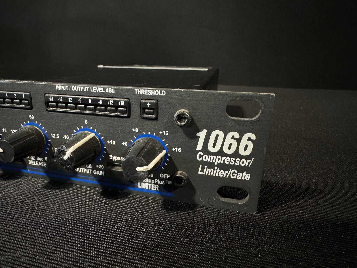 dbx 1066 2 Channel Compressor/Limiter/Gate, dbx 1066, dbx 1066 Compressor, dbx Compressor/Limiter, dbx 1066 2 Channel. We Sell Professional Audio Equipment. Audio Systems, Amplifiers, Consoles, Mixers, Electronics, Entertainment, Live Sound.