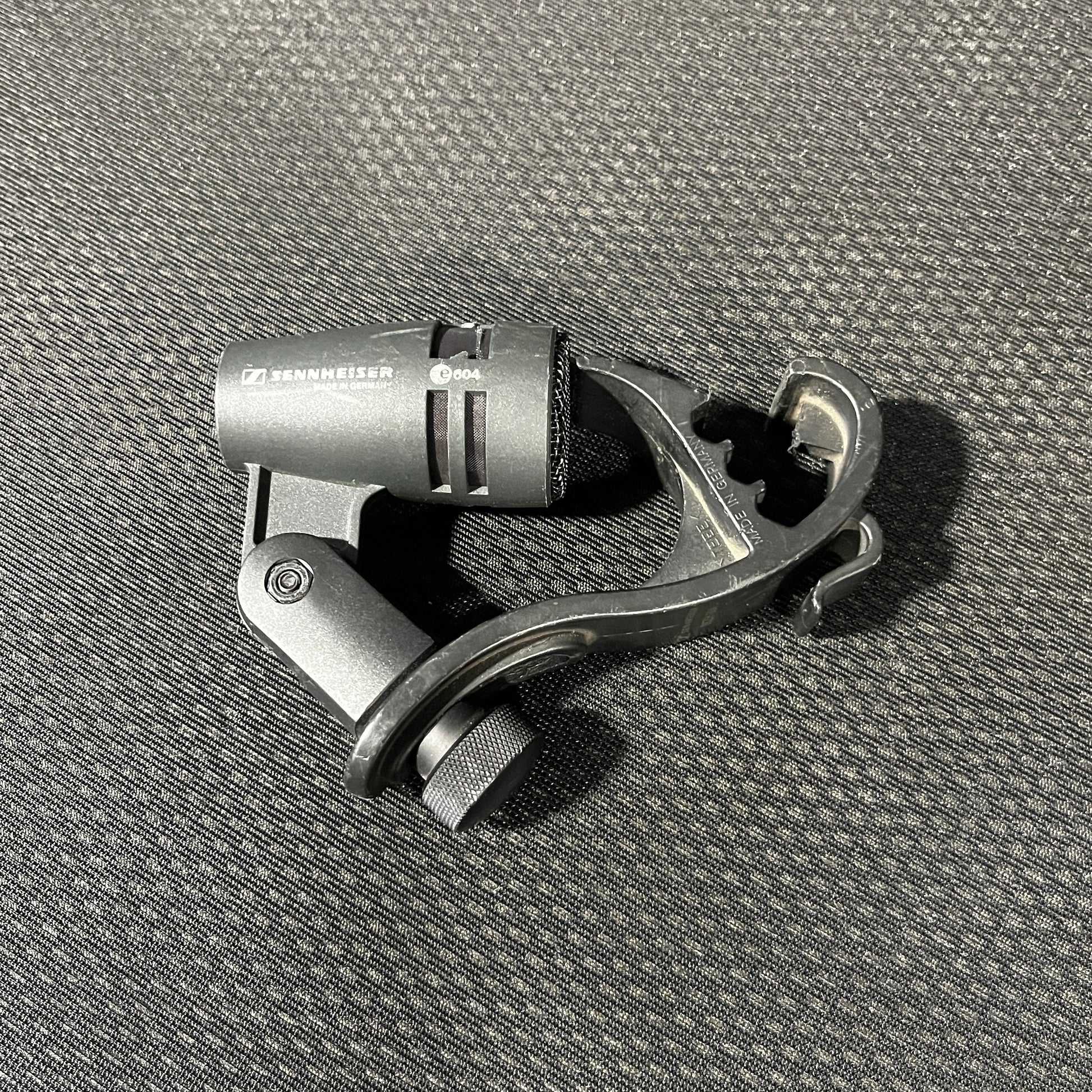 Sennheiser e604 Dynamic Cardioid Microphone, Sennheiser e604, e604 Dynamic Cardioid Microphone, Sennheiser e604 Dynamic Mic, Sennheiser Microphones. We Sell Professional Audio Equipment. Audio Systems, Amplifiers, Consoles, Mixers, Electronics, Entertainment, Live Sound.