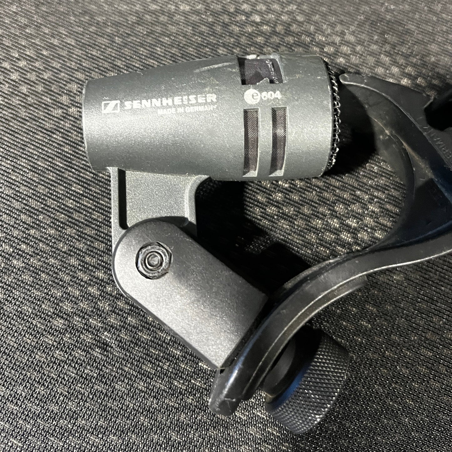 Sennheiser e604 Dynamic Cardioid Microphone, Sennheiser e604, e604 Dynamic Cardioid Microphone, Sennheiser e604 Dynamic Mic, Sennheiser Microphones. We Sell Professional Audio Equipment. Audio Systems, Amplifiers, Consoles, Mixers, Electronics, Entertainment, Live Sound.