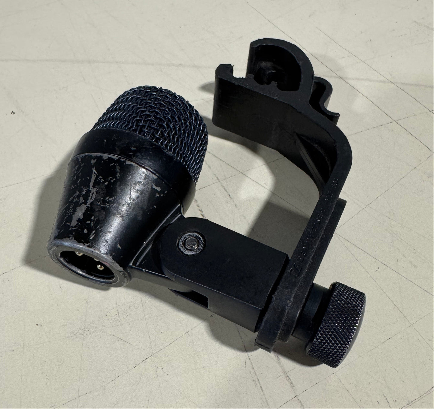 Sennheiser e904 Dynamic Microphone, Sennheiser Microphones, e904, Microphone Lot, Sennheiser Mics. We Sell Professional Audio Equipment. Audio Systems, Amplifiers, Consoles, Mixers, Electronics, Entertainment, Live Sound.
