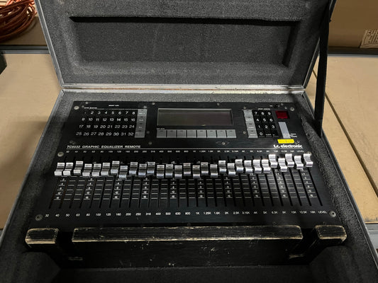 tc electronic 6032 Graphic Equalizer Remote Head, tc electronic 6032, tc electronic Graphic EQ, Graphic Equalizer Remote Head, tc electronic 6032 EQ. We Sell Professional Audio Equipment. Audio Systems, Amplifiers, Consoles, Mixers, Electronics, Entertainment, Sound, Live.