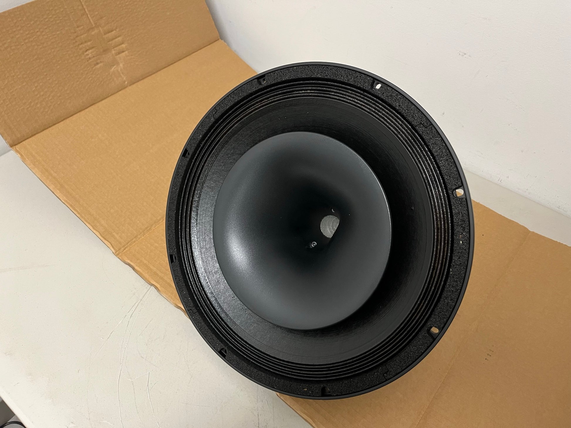 B&C 15HCX76 Speaker , 800W , 15" , 8 ohm  Black, We Sell Professional Audio Equipment. Audio Systems, Amplifiers, Consoles, Mixers, Electronics, Entertainment, Live Sound