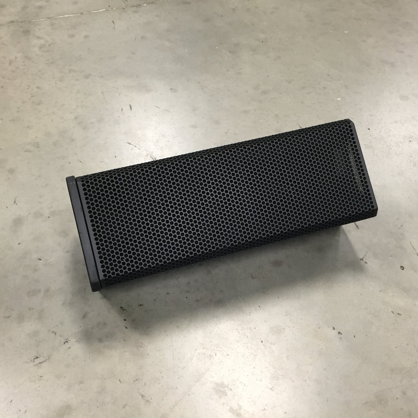 Used CLAIR FF2H Compact Front Fill Speaker for Sale. We Sell Professional Audio Equipment. Audio Systems, Amplifiers, Consoles, Mixers, Electronics, Entertainment, Live Sound