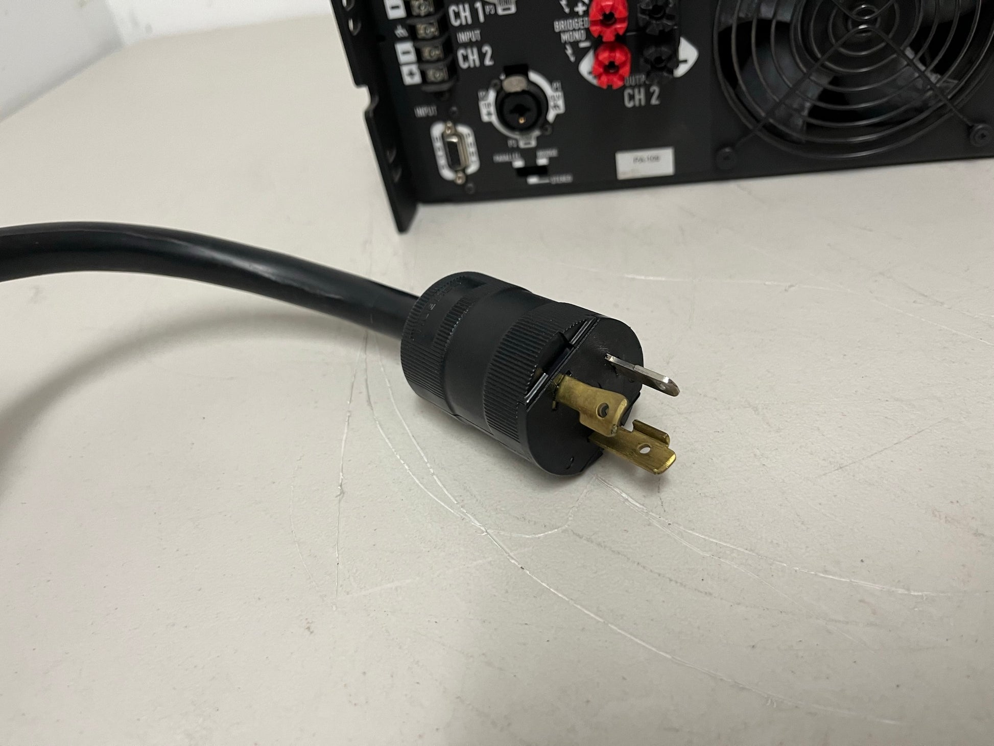 Used QSC PowerLight 4.0 Pro Audio Power Amplifier 4000W for Sale. We Sell Professional Audio Equipment. Audio Systems, Amplifiers, Consoles, Mixers, Electronics, Entertainment, Sound, Live
